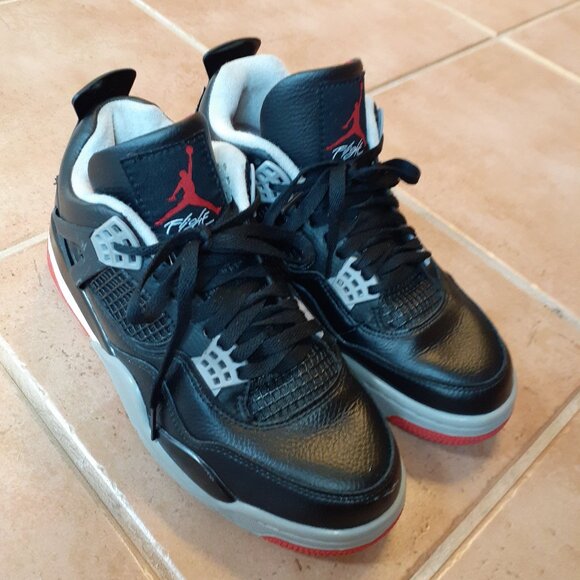 Size 9.5 Bred Reimagined Air Jordan 4 Retro Nike Sneakers FV5029-006